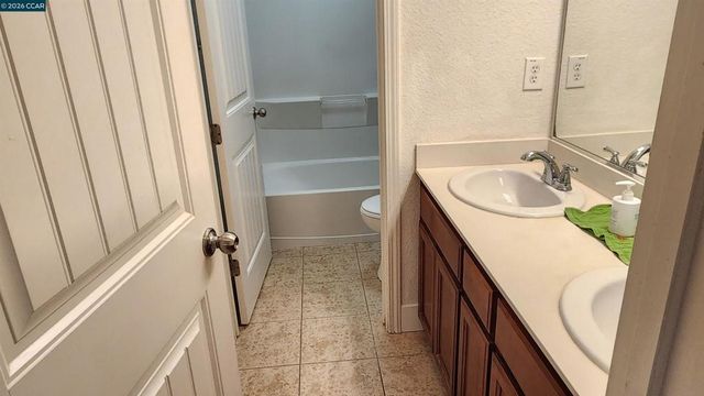 2104 Truman Lane, Oakley, CA 94561