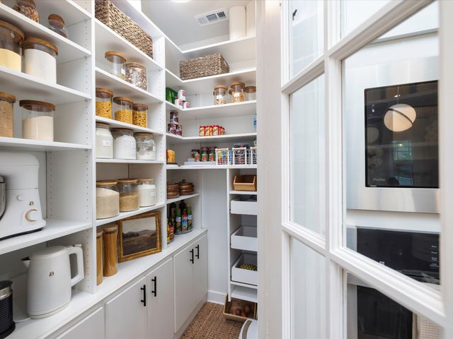 6554 Palm Warbler Dr, Murfreesboro, TN 37128