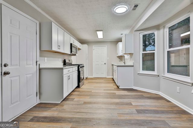 172 Willow Springs Lane, Stockbridge, GA 30281