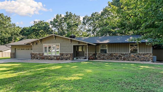 9251 Grimes Drive, Rogers, AR 72756