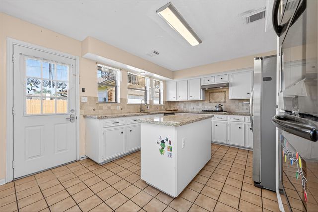 20806 Harvest Hill Lane, Houston, TX 77073