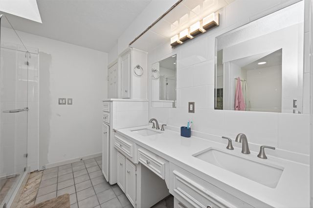 20806 Harvest Hill Lane, Houston, TX 77073