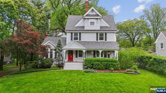 125 Bellevue Avenue, Montclair, NJ 07043