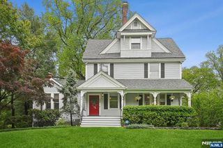 125 Bellevue Avenue, Montclair, NJ 07043