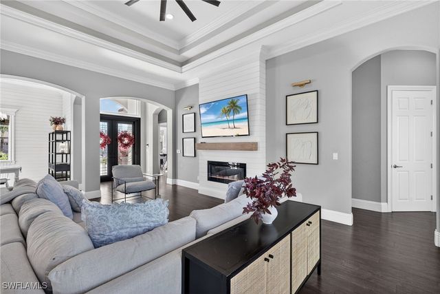 24920 Divot DR, Bonita Springs, FL 34135