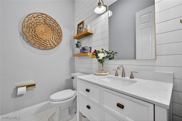 24920 Divot DR, Bonita Springs, FL 34135