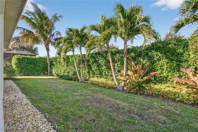 24920 Divot DR, Bonita Springs, FL 34135