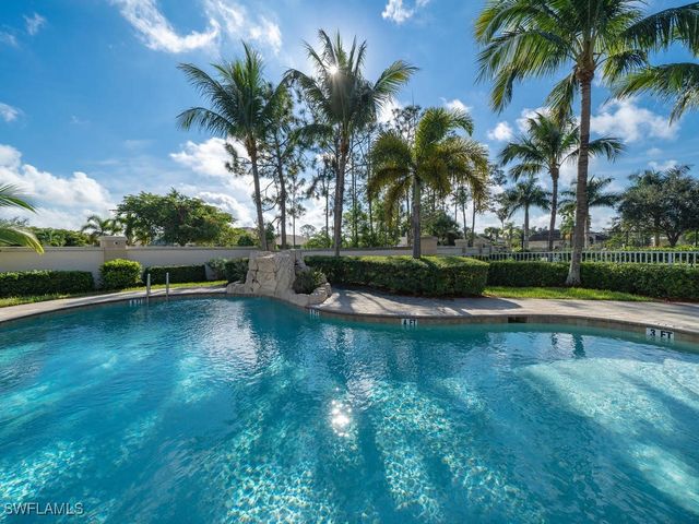 24920 Divot DR, Bonita Springs, FL 34135