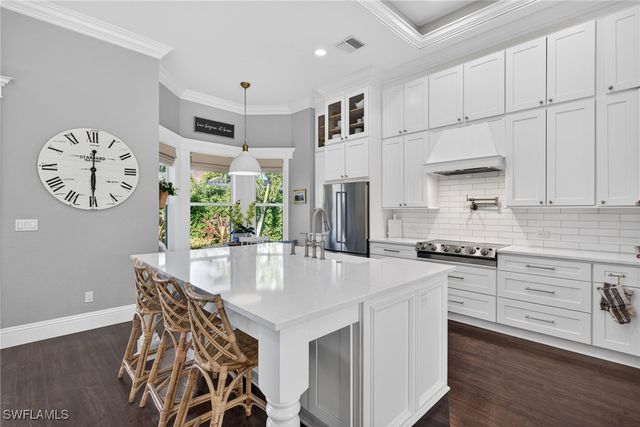 24920 Divot DR, Bonita Springs, FL 34135