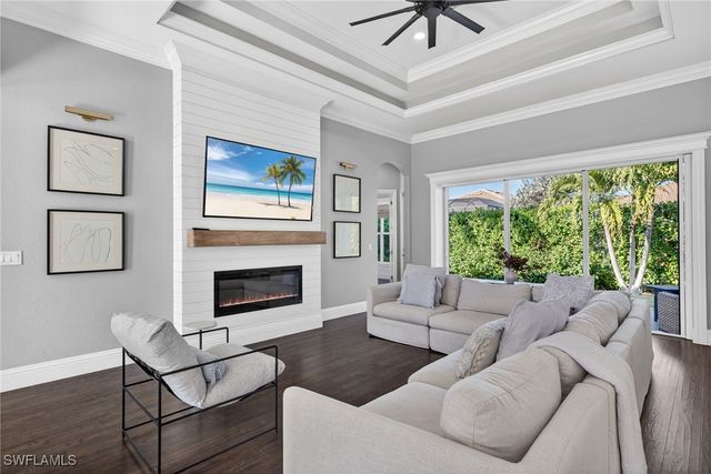 24920 Divot DR, Bonita Springs, FL 34135