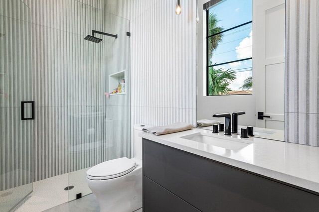 830 Lake Shore Drive, Delray Beach, FL 33444
