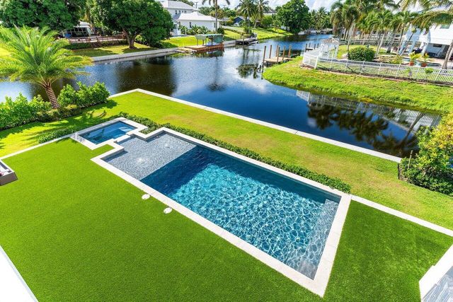 830 Lake Shore Drive, Delray Beach, FL 33444