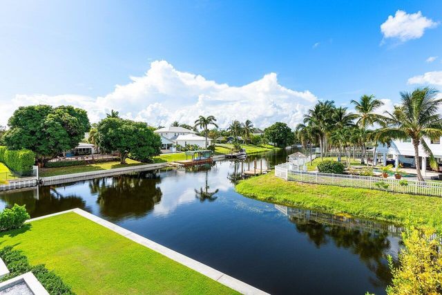 830 Lake Shore Drive, Delray Beach, FL 33444