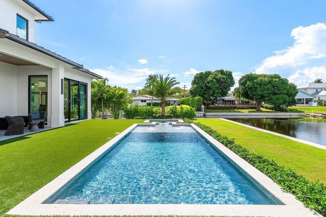 830 Lake Shore Drive, Delray Beach, FL 33444