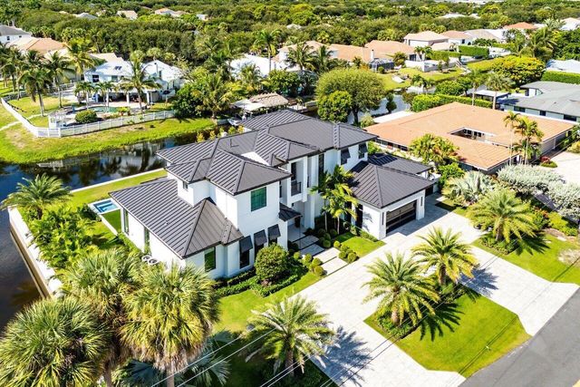 830 Lake Shore Drive, Delray Beach, FL 33444