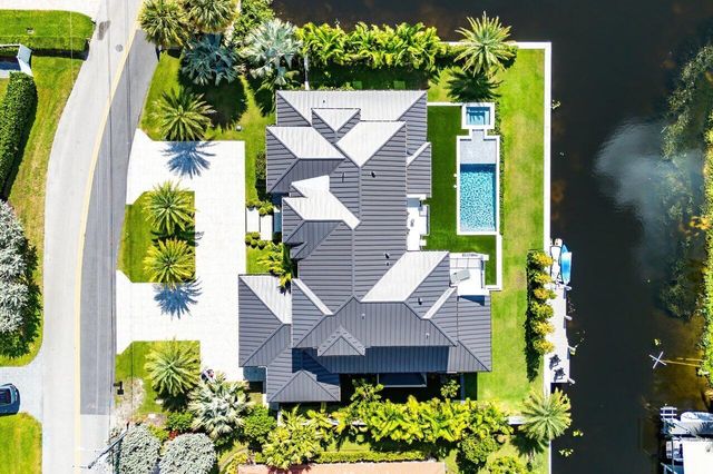 830 Lake Shore Drive, Delray Beach, FL 33444