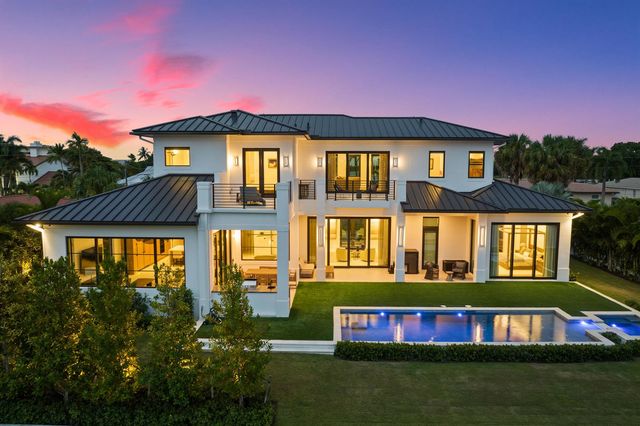 830 Lake Shore Drive, Delray Beach, FL 33444