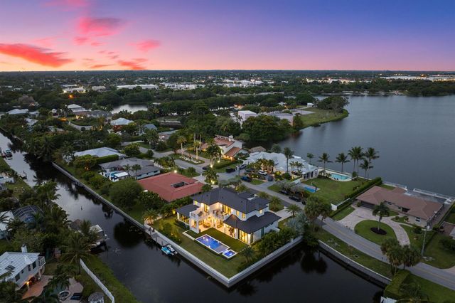 830 Lake Shore Drive, Delray Beach, FL 33444