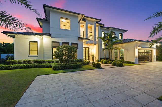 830 Lake Shore Drive, Delray Beach, FL 33444
