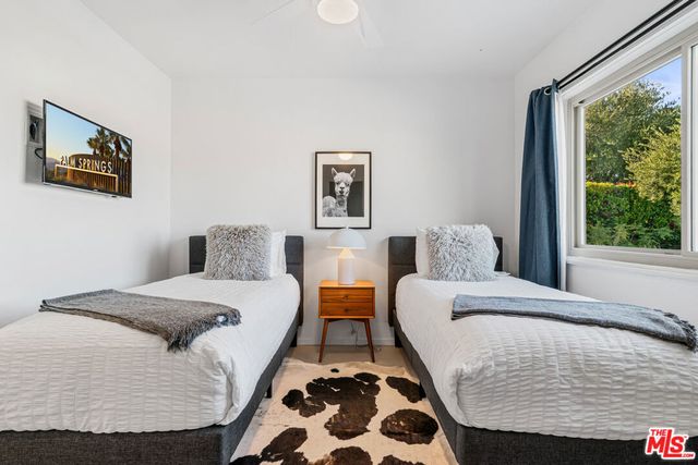 2251 E Calle Papagayo, Palm Springs, CA 92262