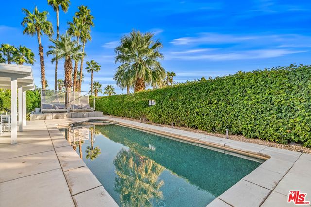 2251 E Calle Papagayo, Palm Springs, CA 92262