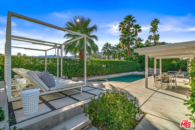 2251 E Calle Papagayo, Palm Springs, CA 92262