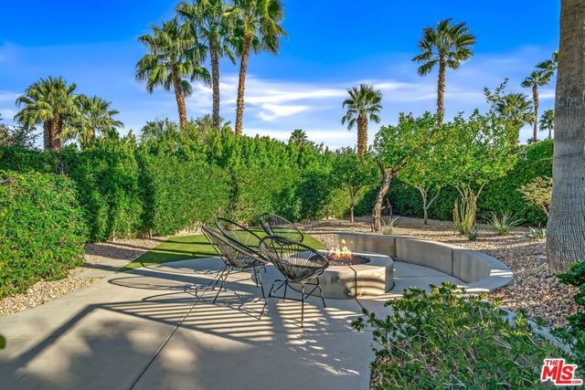 2251 E Calle Papagayo, Palm Springs, CA 92262