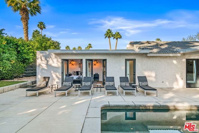 2251 E Calle Papagayo, Palm Springs, CA 92262