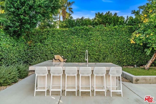 2251 E Calle Papagayo, Palm Springs, CA 92262