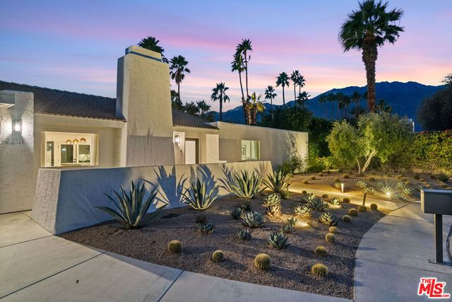 2251 E Calle Papagayo, Palm Springs, CA 92262