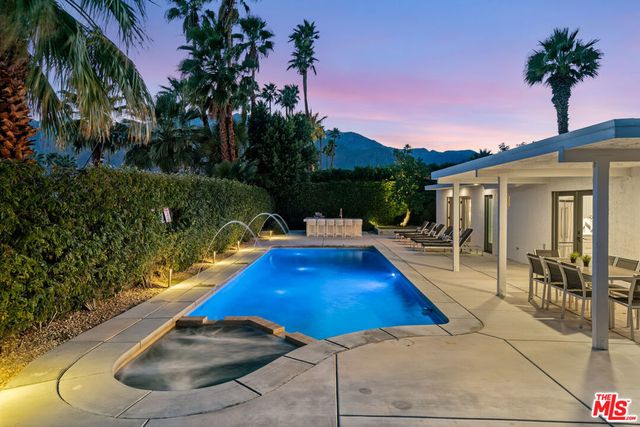 2251 E Calle Papagayo, Palm Springs, CA 92262