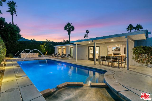 2251 E Calle Papagayo, Palm Springs, CA 92262