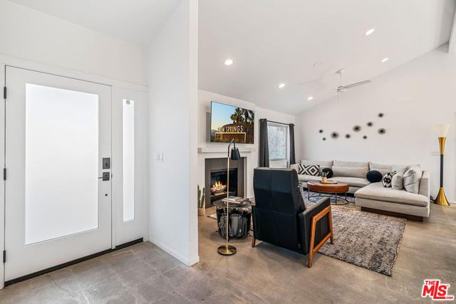 2251 E Calle Papagayo, Palm Springs, CA 92262