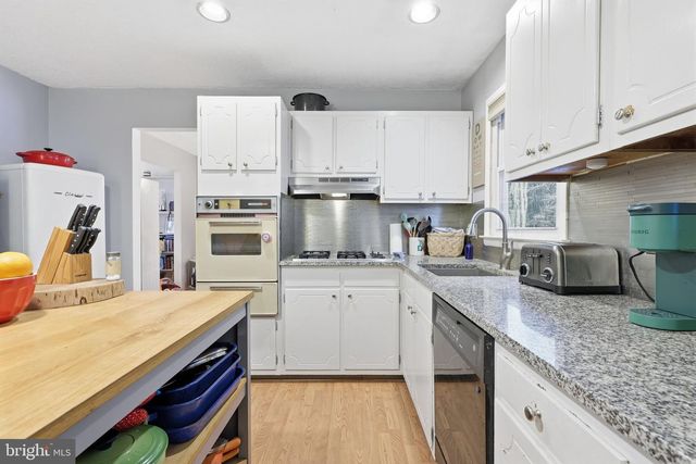 71 BAKUN WAY, Ewing, NJ 08638