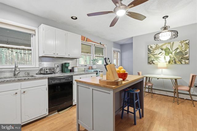 71 BAKUN WAY, Ewing, NJ 08638