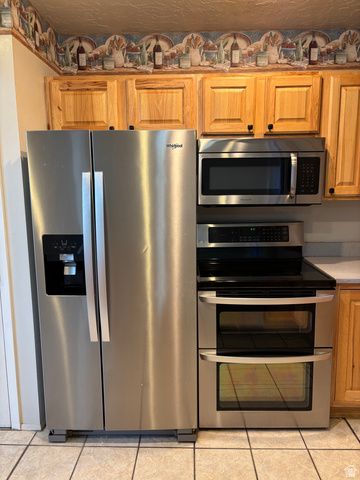 8888 S RENEGADE RD, Sandy, UT 84093