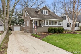 638 E Central Avenue, Zeeland City, MI 49464
