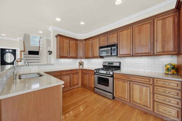 21 Bayberry Street, Hopewell Junction, NY 12533