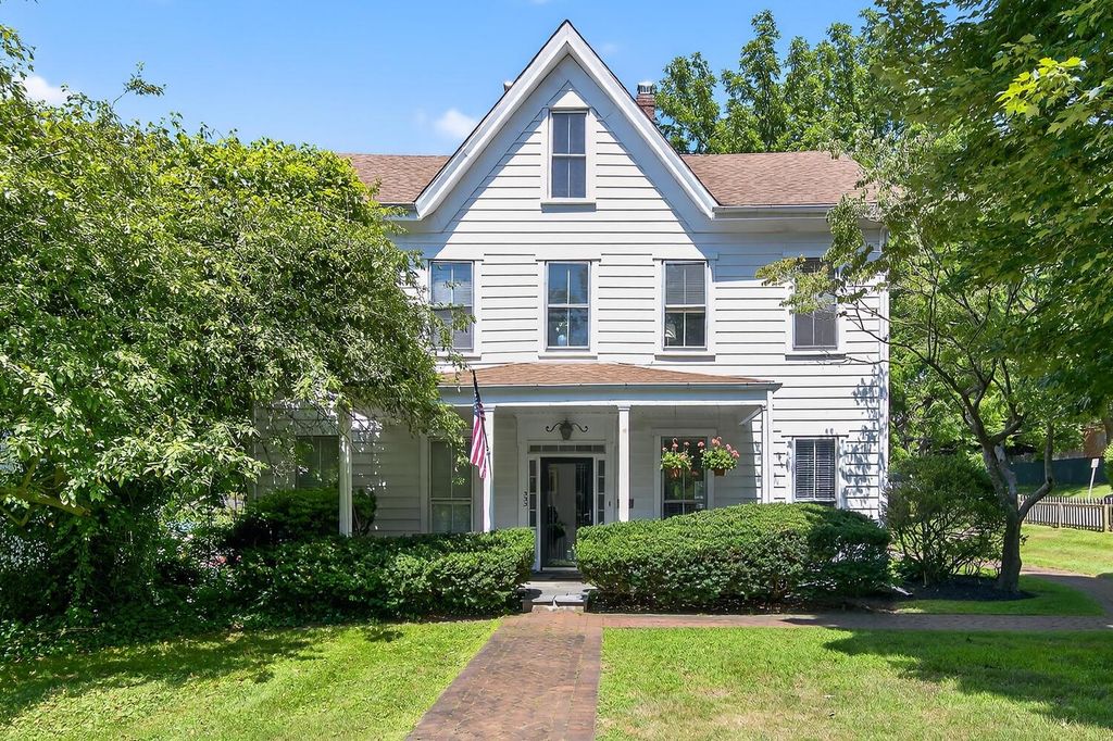 4 Parkview Terrace, Huntington, NY 11743