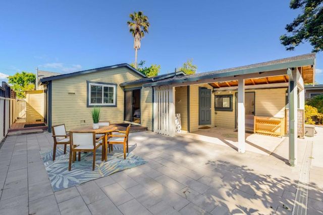 1190 Saint Francis Street, Redwood City, CA 94061