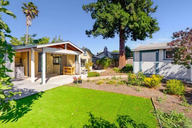 1190 Saint Francis Street, Redwood City, CA 94061