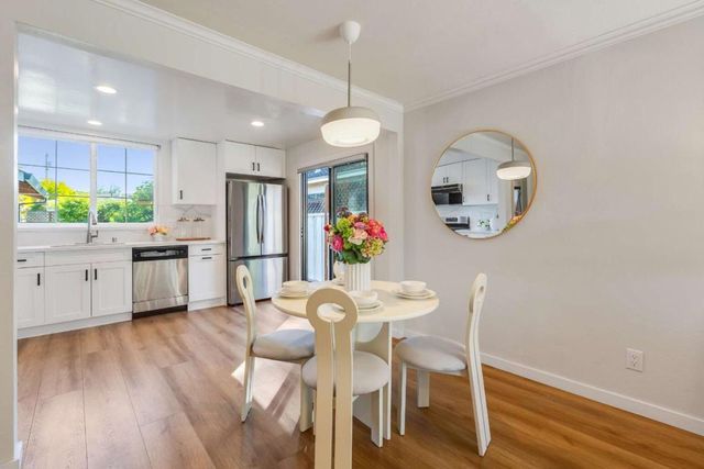 1190 Saint Francis Street, Redwood City, CA 94061