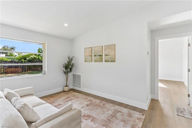 2124 Sunrise BLVD, Fort Myers, FL 33907