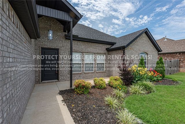 313 N Tacoma Street, Farmington, AR 72730
