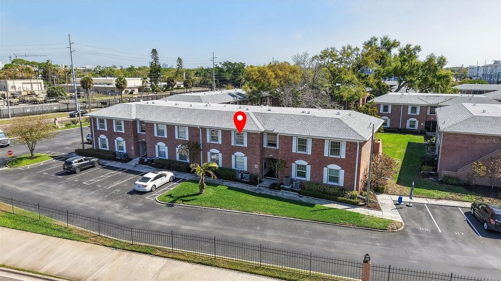 Image 39 of property listing at 3824 37TH STREET S 67, St Petersburg, FL 33711