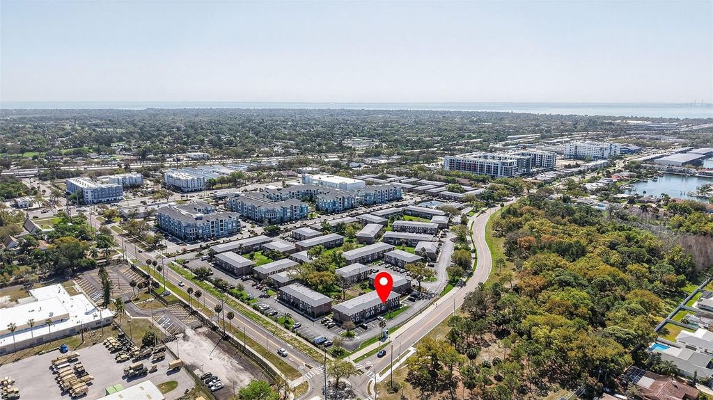 Image 40 of property listing at 3824 37TH STREET S 67, St Petersburg, FL 33711