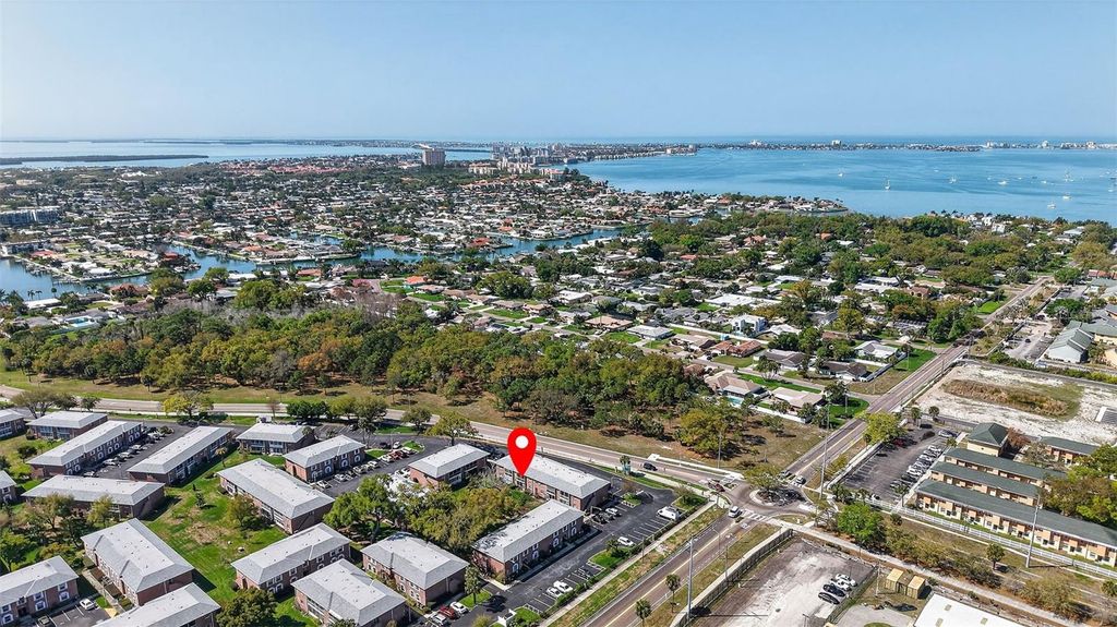 Image 43 of property listing at 3824 37TH STREET S 67, St Petersburg, FL 33711