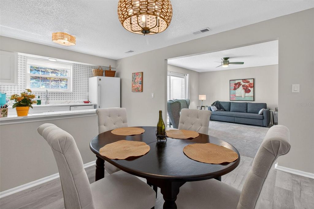 Image 10 of property listing at 3824 37TH STREET S 67, St Petersburg, FL 33711