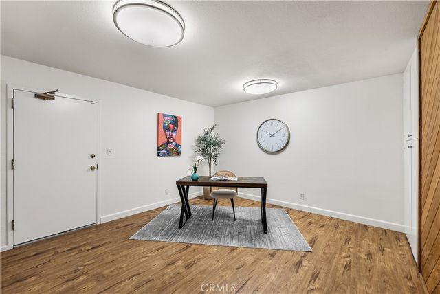 21801 Burbank 97, Woodland Hills, CA 91367