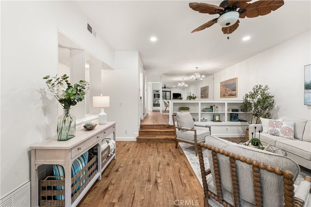21801 Burbank 97, Woodland Hills, CA 91367